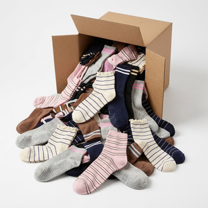 Chaussettes pour enfants à bas prix sans marque, montantes et courtes, antidérapantes, motifs animaux, fruits et rayures assortis, vente en gros, lot de stock 99999 - Product Image 1
