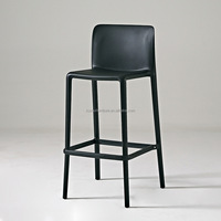 Tabouret de bar en plastique PP gris foncé avec repose-pieds 75 cm pour comptoir de cuisine