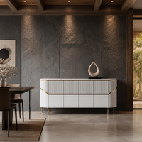 Buffet de luxe moderne avec base en or titane, corps en MDF laqué et plateau en pierre frittée pour salle à manger