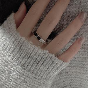 Anillo de Plata Pura S925 con Esmalte Negro, Diseño de Nicho, Simple, Moderno, Incrustaciones de Alta Calidad, Líneas Vintage, Estilo Abierto - Product Image 3