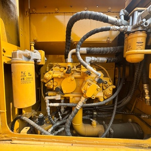 Excavatrice sur chenilles Caterpillar 315D2L d'occasion, presque neuve et puissante, de 15 tonnes, pour les chantiers de construction - Product Image 5