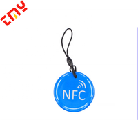 Gros Personnalisé Programmable Numérique Médias Sociaux 213 216 Perdu Trouvé PVC Époxy Rond RFID Époxy Smart NFC Tap Tag Porte-clés