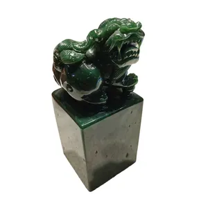 사용자 정의 천연 녹색 옥 HIKYUU 크리스탈 공예 치유 느슨한 보석 조각 HIKYUU 동상 마스코트 가정 장식을 위한 조각