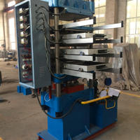 Machine automatique de fabrication de dalles en caoutchouc à quatre plaques chauffantes, pompe à engrenages, pour dalles antidérapantes de terrain de jeux, moulage continu