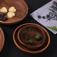 Assiette Circulaire en Acacia Écologique avec Logo Personnalisé, Design Classique pour les Fêtes et les Bonbons
