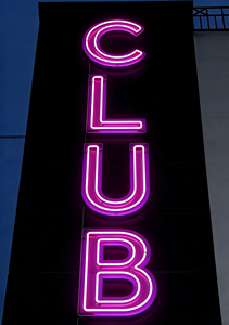 Custom <b>Wall</b>-Mounted Two-Sided LED Display Screen Circle <b>Sign</b> for Bars Restaurants Stores - Product Image 3