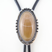 Bolo Tie Vintage pour femmes, style rétro tendance avec chaîne en corde, vente en gros de bijoux en alliage de zinc