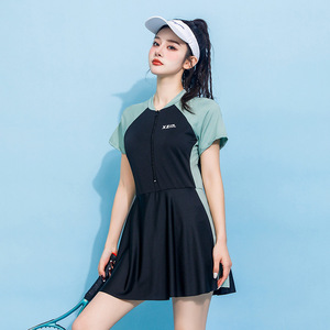 Robe de bain une pièce pour femmes, style sportif, col rond, couleur contrastée, pour les vacances et les sources chaudes - Product Image 1