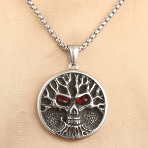 Yunnique – pendentif crâne en acier inoxydable avec pierre rouge, design arbre de vie, pour hommes et femmes, collier à la mode, 231044 - Product Image 1