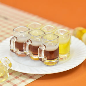 Miniaturas de Jarra de Cerveza de Resina, Pintadas a Mano, Modelo Artístico para Joyería DIY, Pendientes, Colgantes, Decoración de Casa de Muñecas y Cocina - Product Image 2