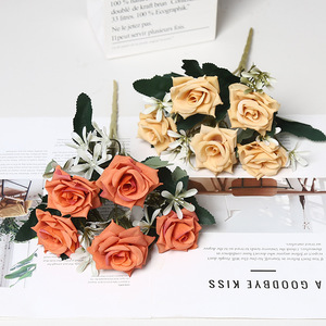 Bouquets de roses artificielles Lichao, 5 têtes, fleurs en soie, accessoires de décoration pour mariage et maison - Product Image 4