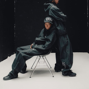 사용자 정의 남여 공용 윈드 브레이커 패션 운동복 남여 공용 폴리에스터 방수 집업 재킷 핑크 운동복 세트 나일론 럭셔리 운동복 - Product Image 2