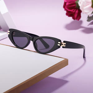 Lunettes de soleil œil-de-chat sur mesure pour femmes, monture noire, protection UV400, verres PC, style Instagram, petite monture, usage extérieur - Product Image 5