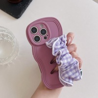 Coque de téléphone tendance à motif ondulé et à carreaux avec bracelet élastique pour iPhone 17promax 16 15 14 13 12 – Housse de protection antichoc pour fille