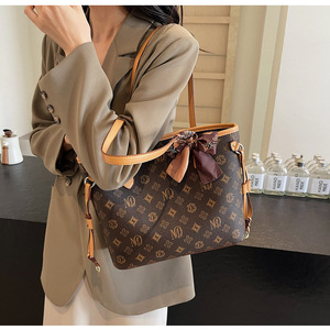 Thiết kế thương hiệu sang trọng da Crossbody Túi phụ nữ đi du lịch túi xách màu rắn mở đóng cửa chất lượng cao polyester lót - Product Image 1