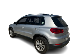 Volkswagen Tiguan SUV d'occasion, exportateur coréen de premier plan, 300 à 500 unités par mois, essence, diesel, transmission intégrale, titre propre, stock disponible mondial - Product Image 5