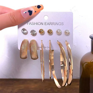 Juego de Aretes de Aro <span class=keywords><strong>y</strong></span> Corazón en Aleación Chapada en <span class=keywords><strong>Oro</strong></span>, Joyería Minimalista Geométrica para Uso Diario para Mujer - Product Image 4