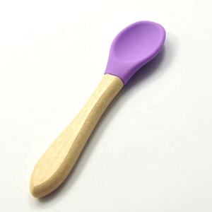 OEM campione gratuito BPA cucchiaio in silicone gratuito utensili per bambini <span class=keywords><strong>Set</strong></span> di posate alimentazione bambini cucchiaio di bambù in legno per bambini - Product Image 4