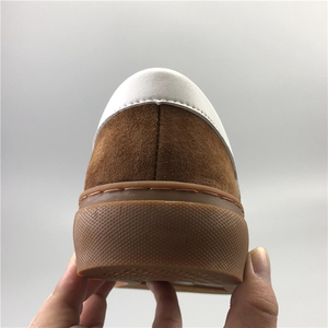 Chaussures décontractées en gros pour hommes et femmes, baskets plates tendance en cuir marron confortables - Product Image 2