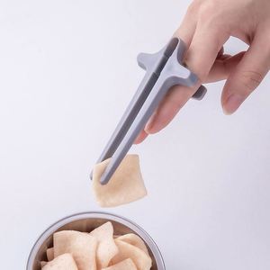 Palillos de Dedo para Aprender a Comer, para Recoger Bocadillos sin Manos Sucias, Palillos Innovadores, Nuevo Artefacto Circular para Comer sin Esfuerzo - Product Image 5