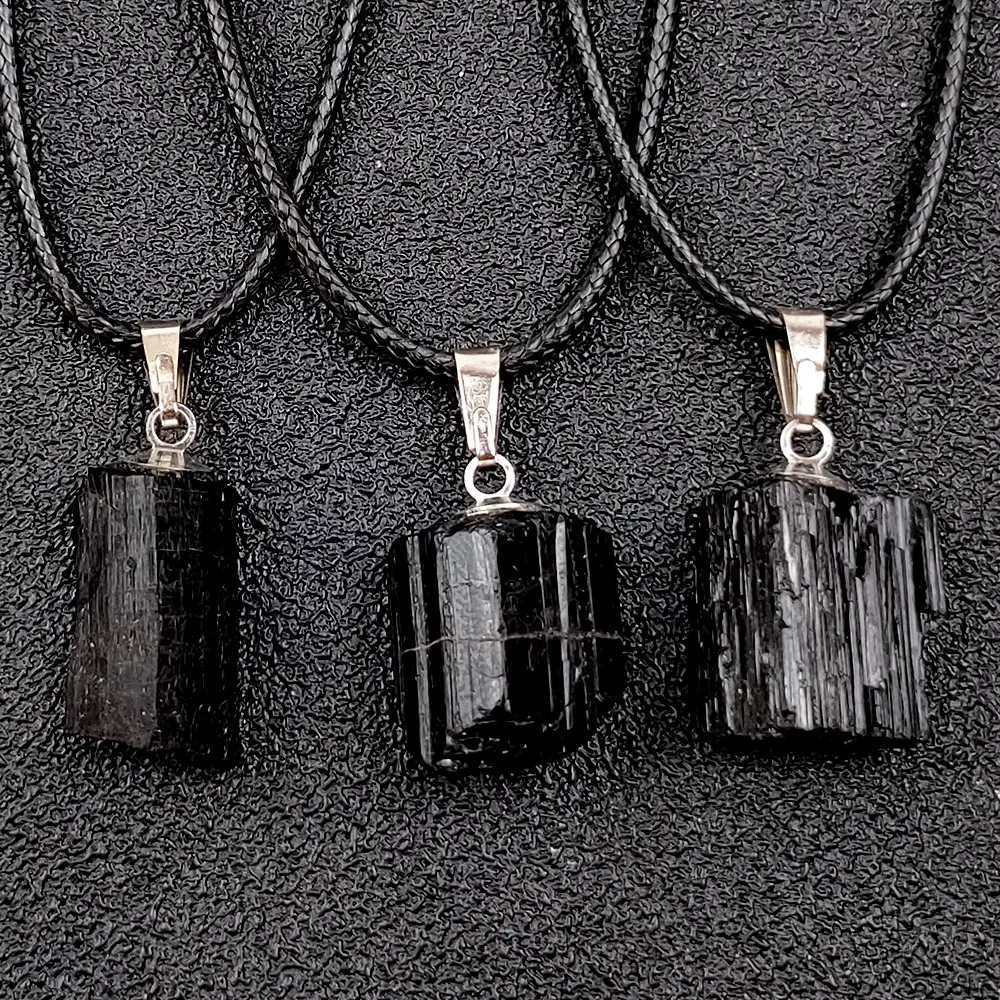 Natural Black Tourmaline Necklace Natural Stone Pendant Irregular Energy Stone Pendant Gemstone Necklace Fashion Jewelry