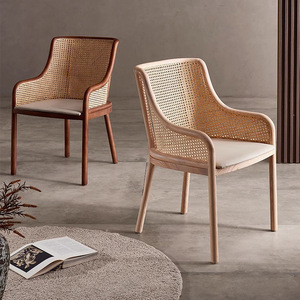 Silla <span class=keywords><strong>de</strong></span> comedor <span class=keywords><strong>de</strong></span> lujo ligera, respaldo nórdico <span class=keywords><strong>de</strong></span> ratán, silla <span class=keywords><strong>de</strong></span> salón <span class=keywords><strong>de</strong></span> madera maciza, paquete suave <span class=keywords><strong>para</strong></span> el hogar, silla <span class=keywords><strong>de</strong></span> <span class=keywords><strong>segunda</strong></span> <span class=keywords><strong>mano</strong></span>, Internet <span class=keywords><strong>para</strong></span> hotel - Product Image 3