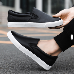 Chaussures décontractées pour hommes, conçues sur mesure, avec empeigne en tricot, fermeture à enfiler, semelle intermédiaire en TPU, coloris noir et blanc - Product Image 1
