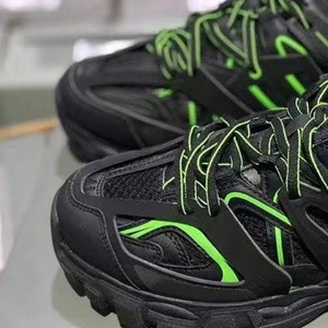 Chaussures de sport respirantes et élégantes de qualité supérieure avec un design luxueux - chaussures de marche tendance suivant les dernières tendances - Product Image 1