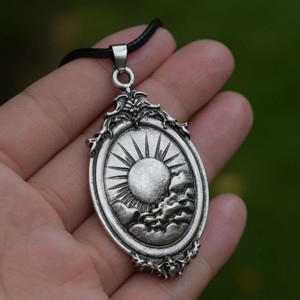 Vintage Unique Wizard Mountain Sunrise Moonset Moon Phase Collar Regalo de fiesta para mujeres que aman los temas místicos y celestiales - Product Image 4