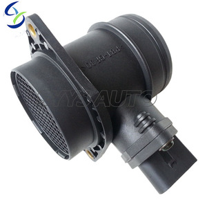 Capteur de débit d'air massique pour Audi A3 A4 A6 A8 - Product Image 1