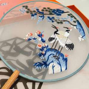 Abanico Plegable de Bambú de Alta Gama Personalizable, Estilo DIY con Decoraciones Bordadas y Modelo Antiguo para Fiestas Musicales y Promociones - Product Image 4