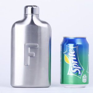 Botella de Agua Portátil de Acero Inoxidable de 500 ml con Logo 'F' para Hombre - Product Image 1