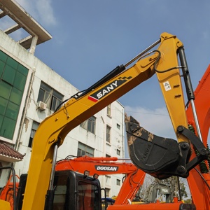 Excavateur Sany SY75 de 7 tonnes d'occasion avec de faibles heures de travail, moteur de boîte de vitesses SY60C 75C 95C 135C 215C d'occasion - Product Image 4