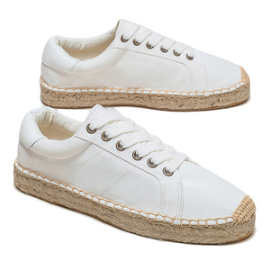<span class=keywords><strong>Zapatillas</strong></span> de lona blancas para <span class=keywords><strong>mujer</strong></span>, con punta cerrada, <span class=keywords><strong>cordones</strong></span>, estilo espadrille, suela gruesa de cáñamo trenzado, para verano, informales, para exteriores. - Product Image 2