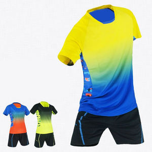 Ensemble complet <span class=keywords><strong>de</strong></span> maillots <span class=keywords><strong>de</strong></span> football rétro personnalisés par sublimation pour jeunes, vente en gros, uniformes <span class=keywords><strong>de</strong></span> football, ensembles <span class=keywords><strong>de</strong></span> maillots, maillot <span class=keywords><strong>de</strong></span> <span class=keywords><strong>gardien</strong></span> <span class=keywords><strong>de</strong></span> but - Product Image 4