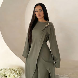Nouvel Ensemble Abaya Pantalon Turque 2 Pièces Modeste <span class=keywords><strong>en</strong></span> Crêpe Doux pour <span class=keywords><strong>Femme</strong></span>, Vêtements Islamiques, Haut Long et Pantalon Coordonné 2026 - Product Image 1