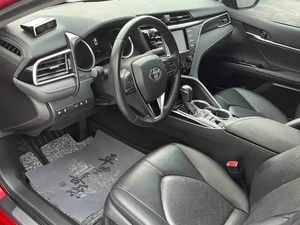 Toyota Camry Usata 2018 di Alta Qualità, Berlina Automatica con Guida a Sinistra e Interni in Pelle, Veicolo Economico in Vendita in Cina - Product Image 5