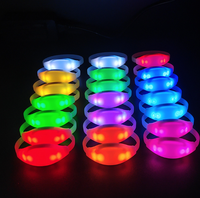 Nueva Pulsera LED RGB de Silicona con 4 LED, 433 DMX, Control Remoto 2.4G, Linterna para Festivales, 20 Unidades, Precio de Fábrica, Gran Venta