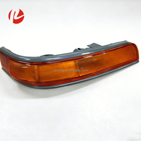 81521-26051 81511-26051 Feu arrière de voiture jaune cristal pour Toyota Hiace Van RZH 100 1993-1994 212-1678