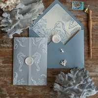 Luxuriöse Staubblau-Nautische Strand-Hochzeitseinladungs-Suite mit Seepferdchen, Seestern, Koralle, Muschel-Einlage, Wachssiegel und Individueller Bedruckung