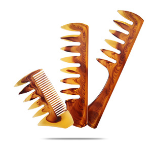 Peine de Estilismo para Hombre Amber, Peine de Dientes Anchos para Peinar el Cabello en Salón - Product Image 5