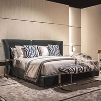 Cama King Size Extensible de Cuero Italiano Dorado de Lujo de la Marca Fendn para Dormitorio de Apartamento