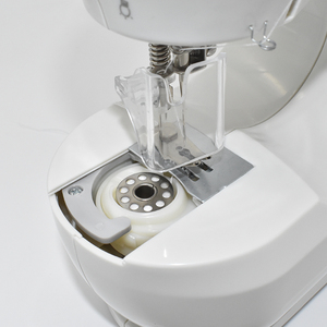 Máy may điện cầm tay mini 301 có chức năng bảo vệ, bàn may, máy may đường thẳng để sử dụng tại nhà - Product Image 4