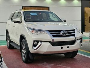 Asequible y eficiente Usado TOYOTA <span class=keywords><strong>FORTUNER</strong></span> 4WD 2.7L 4Cyl 2020 coches Bien mantenido y listo para usar - Product Image 2