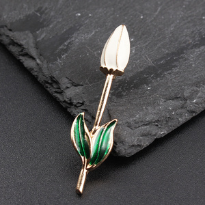 Broche Tulipe Émaillée Créative, Tendance et Élégante avec Effet Goutte d'Huile - Product Image 3