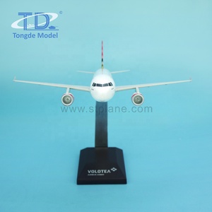 Tùy Chỉnh Handmade A320 1/200 Mô Hình Máy Bay 37.6Cm Ce Chứng Nhận Trang Trí Thủ Công Volotea Livery Làm Nhựa Tách Các Bộ Phận Quà Tặng - Product Image 4