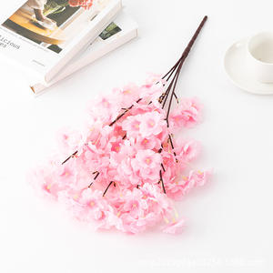 Branches <span class=keywords><strong>de</strong></span> <span class=keywords><strong>cerisier</strong></span> artificielles réalistes, cinq tiges, <span class=keywords><strong>fleurs</strong></span> <span class=keywords><strong>en</strong></span> soie courtes, faites à la main, décoration <span class=keywords><strong>de</strong></span> fête du Nouvel An, décoration <span class=keywords><strong>de</strong></span> jardin, décoration <span class=keywords><strong>de</strong></span> table - Product Image 3