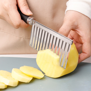 Coupe-frites ondulées en acier inoxydable, trancheuse à pommes <span class=keywords><strong>de</strong></span> terre ondulées, hachoir à légumes pour usage domestique - Product Image 3