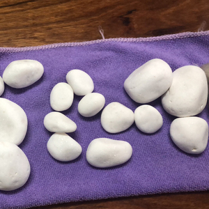 Piedra Natural Río <span class=keywords><strong>Playa</strong></span> Roca Grava <span class=keywords><strong>Arena</strong></span> Nieve Mármol Blanco Guijarro Decoración para Villa Paisajismo - Product Image 1