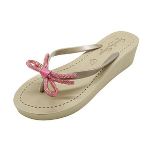 Sandalias de Plataforma con Lazo Rosa y Pedrería - Product Image 5